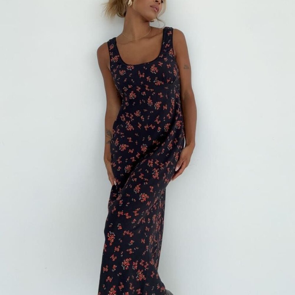 Rumored 'North Country' midi dress in Spanish Poppy (navy / red floral), size S - Picture 6 of 10